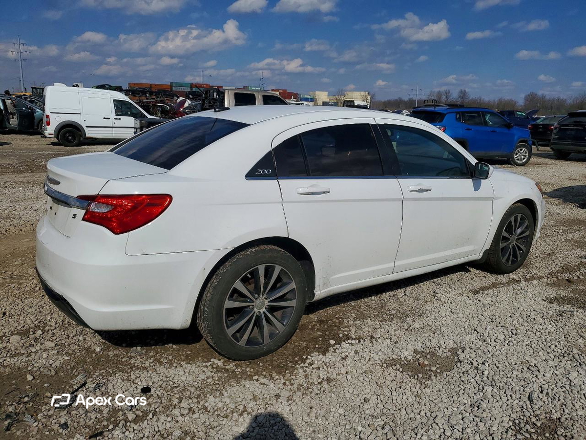 Chrysler 200 2013