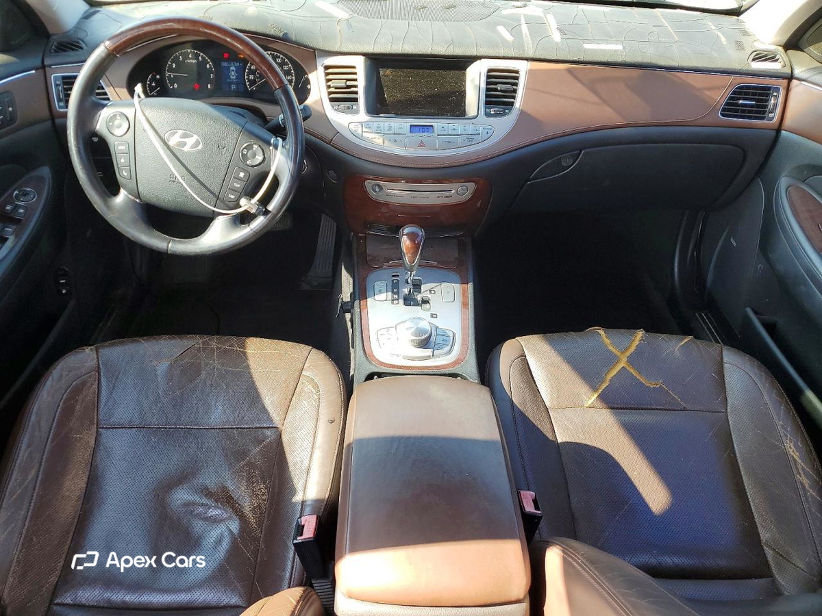 Hyundai Genesis 2011