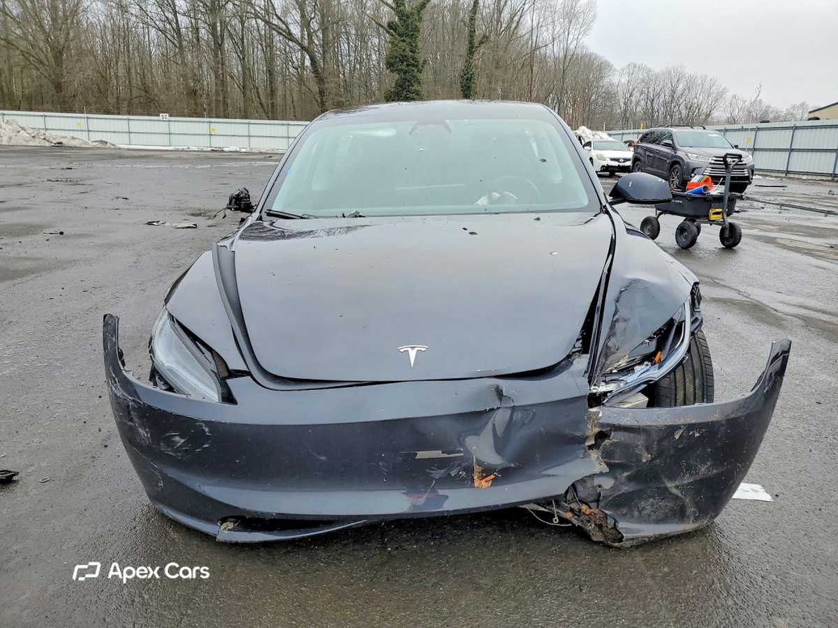 Tesla Model 3 2025