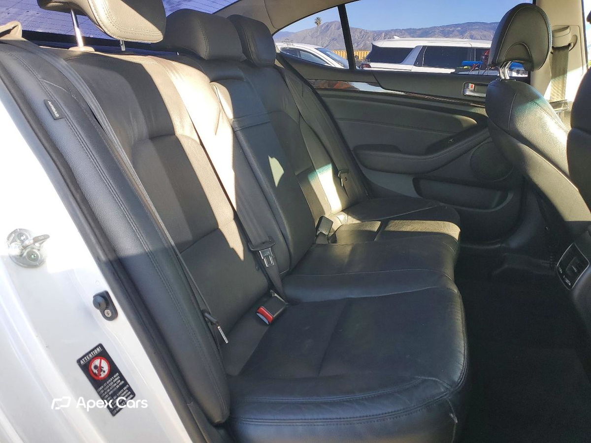 Kia Cadenza 2015