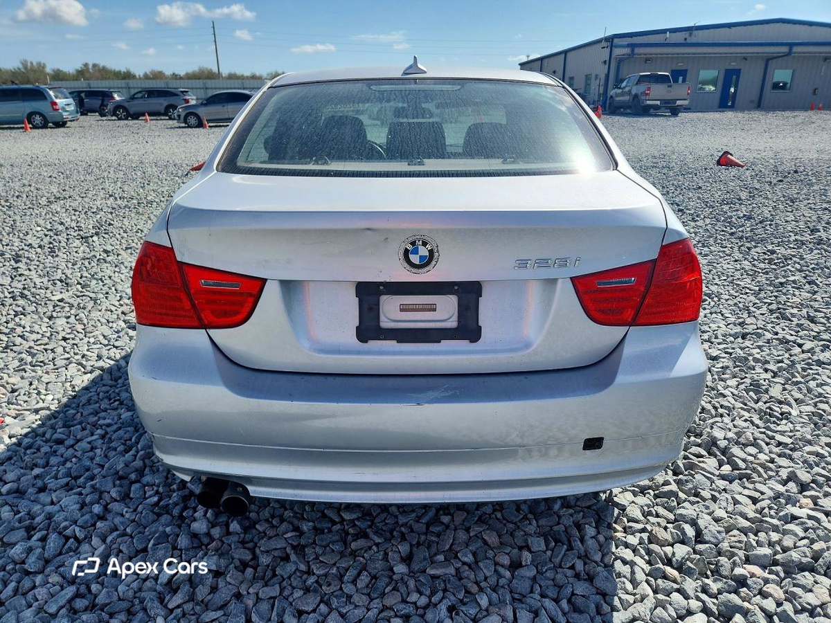 BMW Series 3 2011