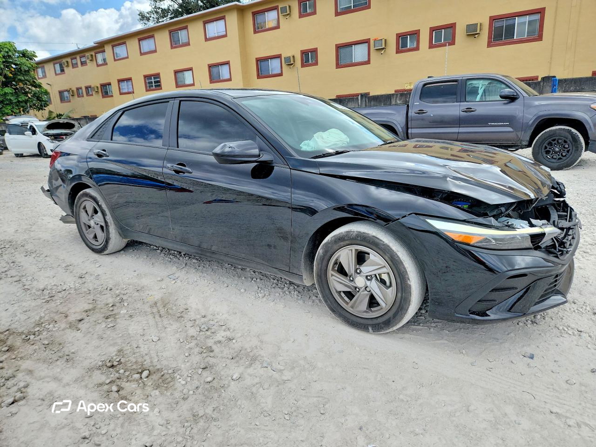 Hyundai Elantra 2025