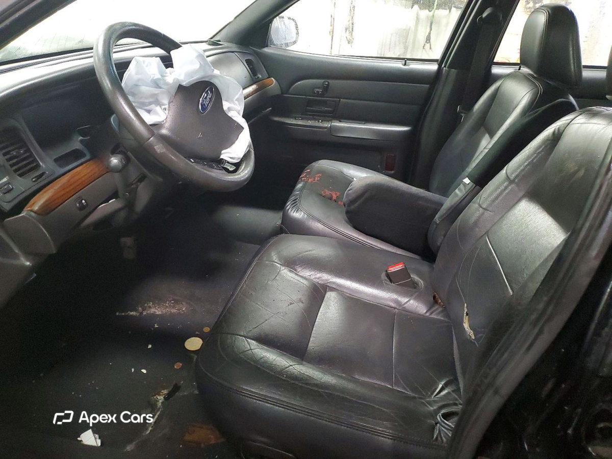 Ford Crown Victoria 2005