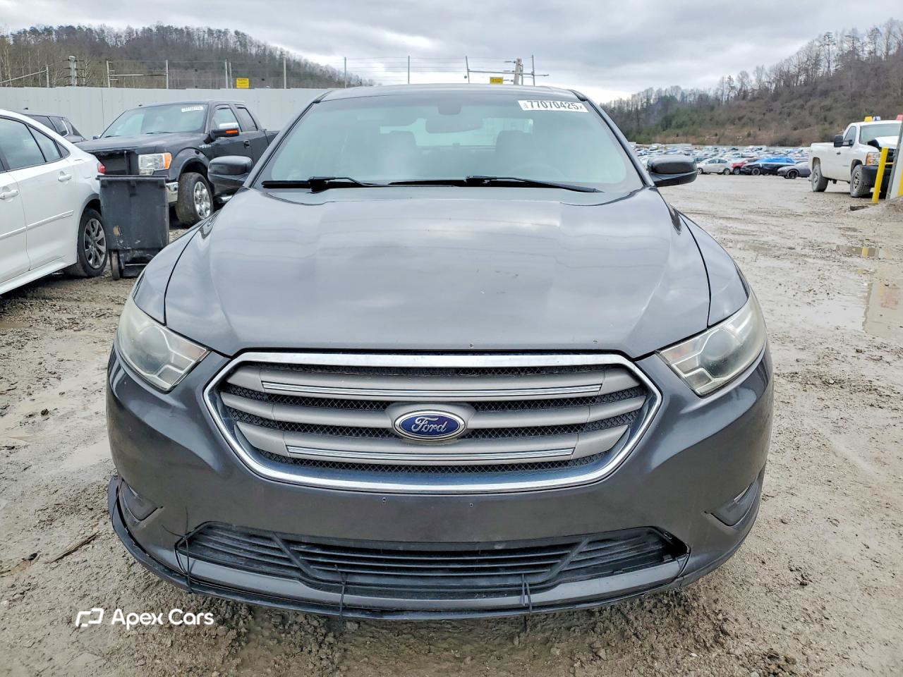 Ford Taurus 2015