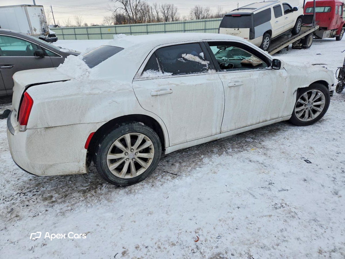 Chrysler 300 2016