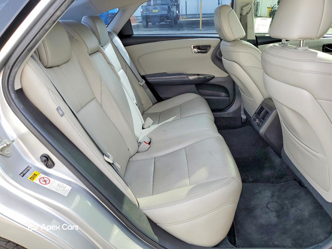 Toyota Avalon 2015