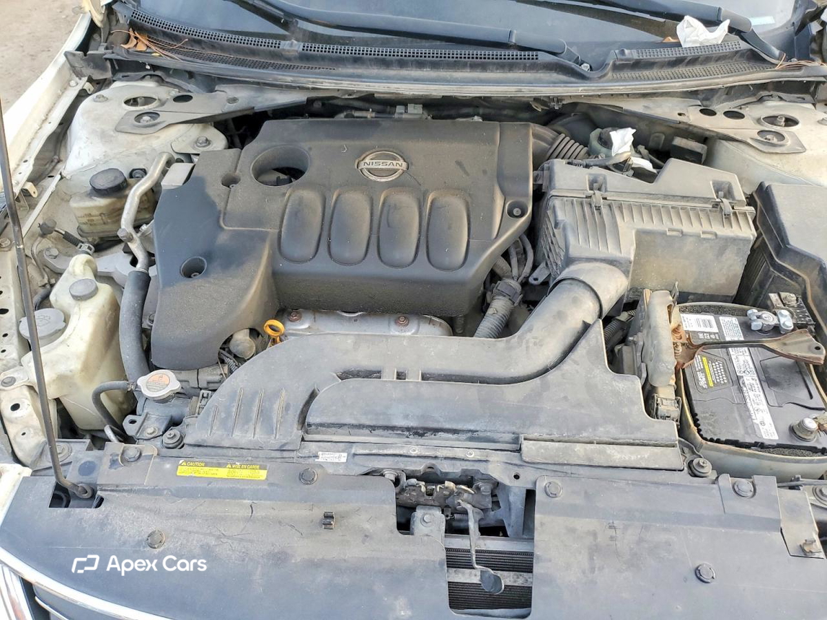 Nissan Altima 2012