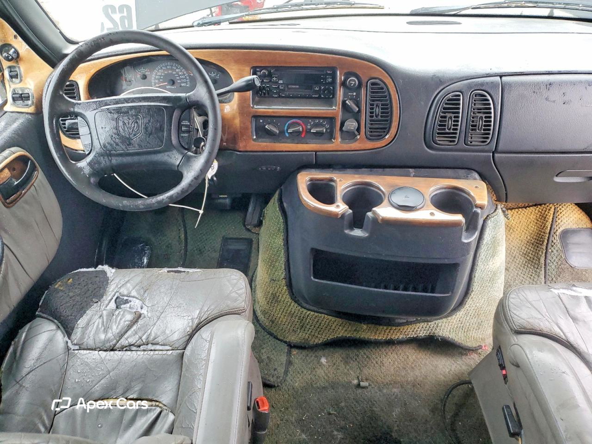 Dodge RAM Van 2002