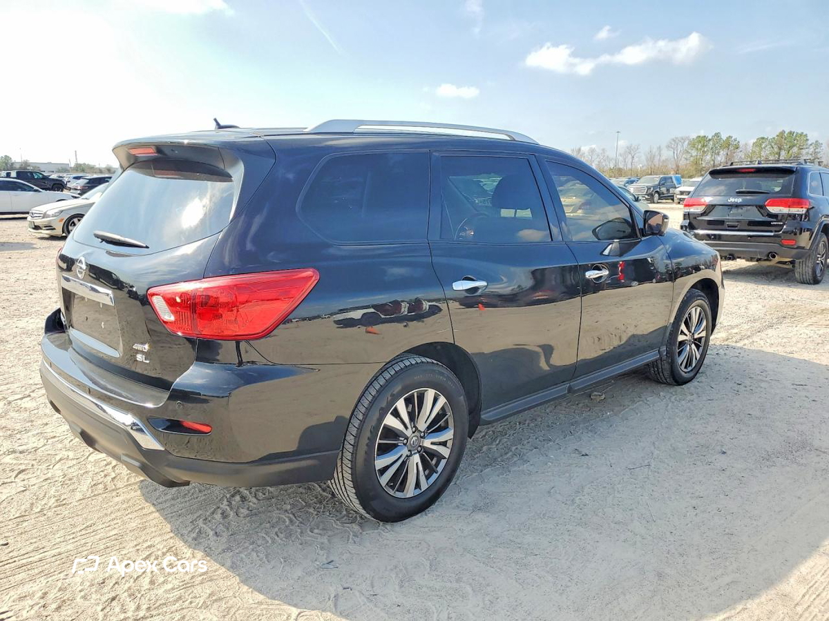 Nissan Pathfinder 2018