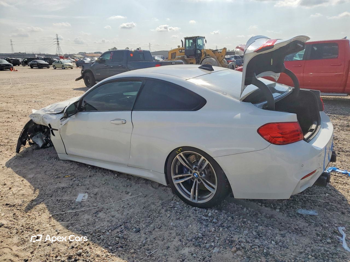 BMW M4 2015