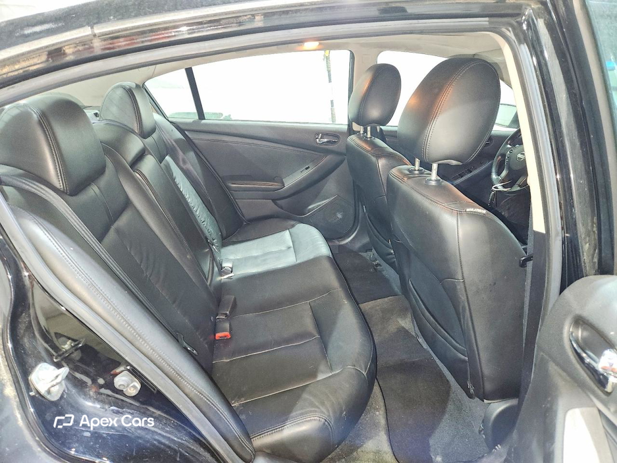 Nissan Altima 2012