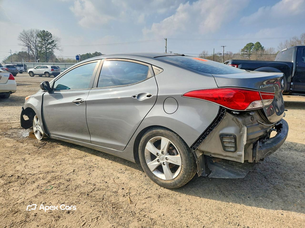Hyundai Elantra 2013