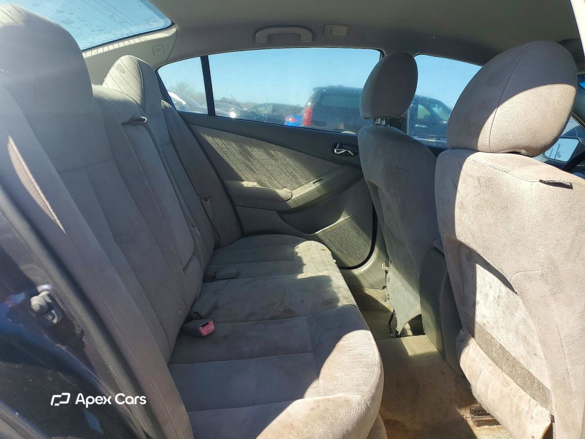 Nissan Altima 2012
