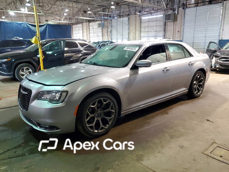 Chrysler 300 2015 - Image 1 of 13