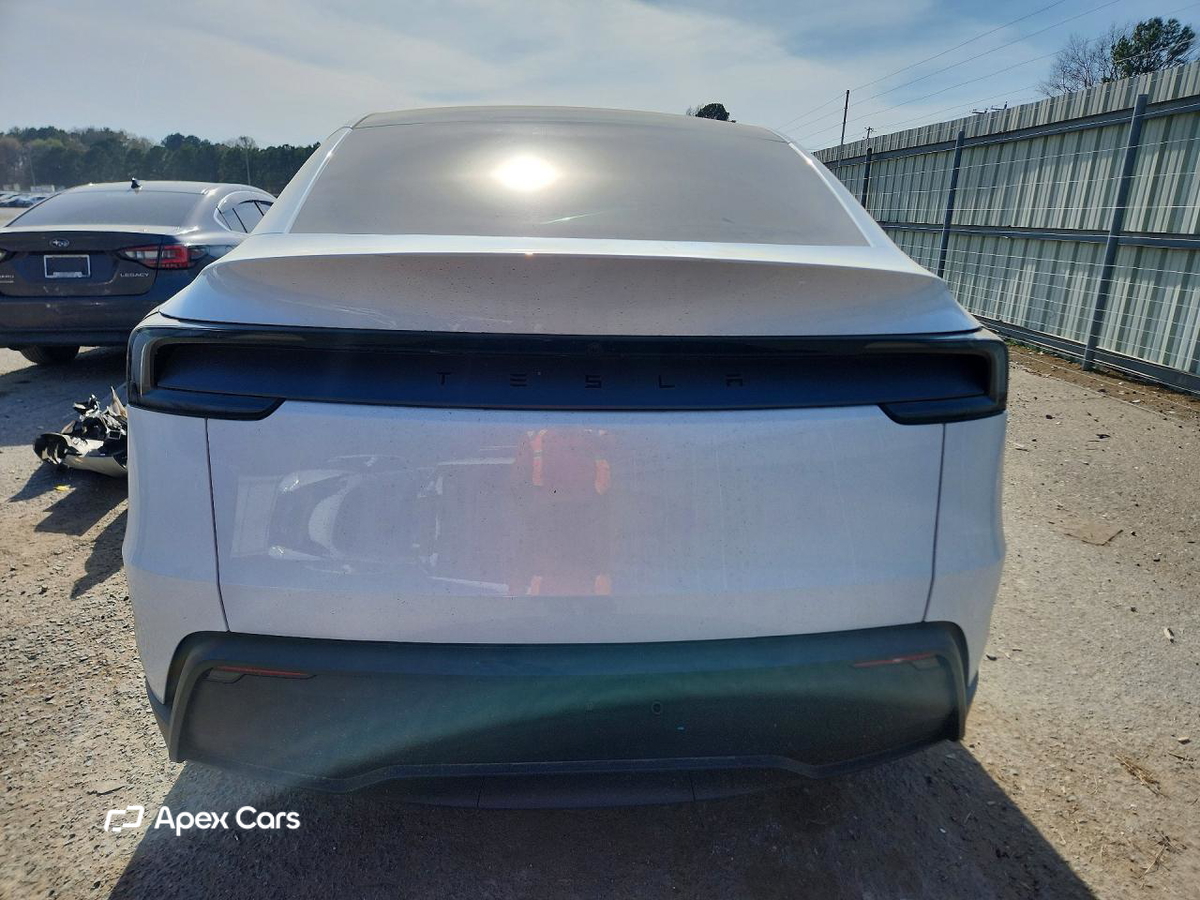 Tesla Model Y 2026