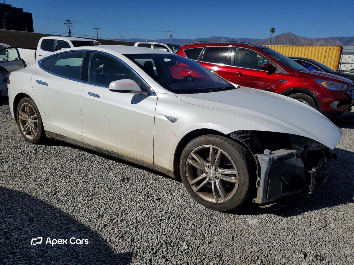 Tesla Model S 2013