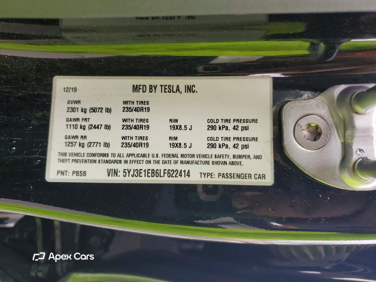 Tesla Model 3 2020