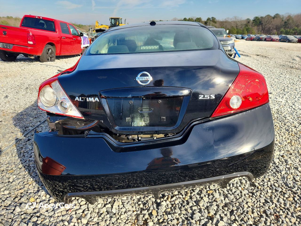 Nissan Altima 2010