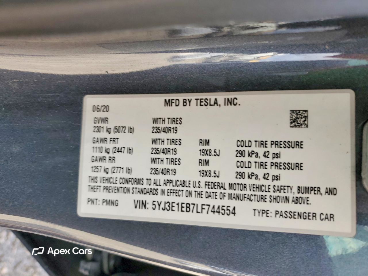 Tesla Model 3 2020