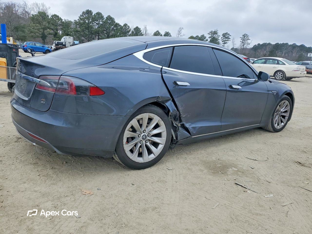 Tesla Model S 2014