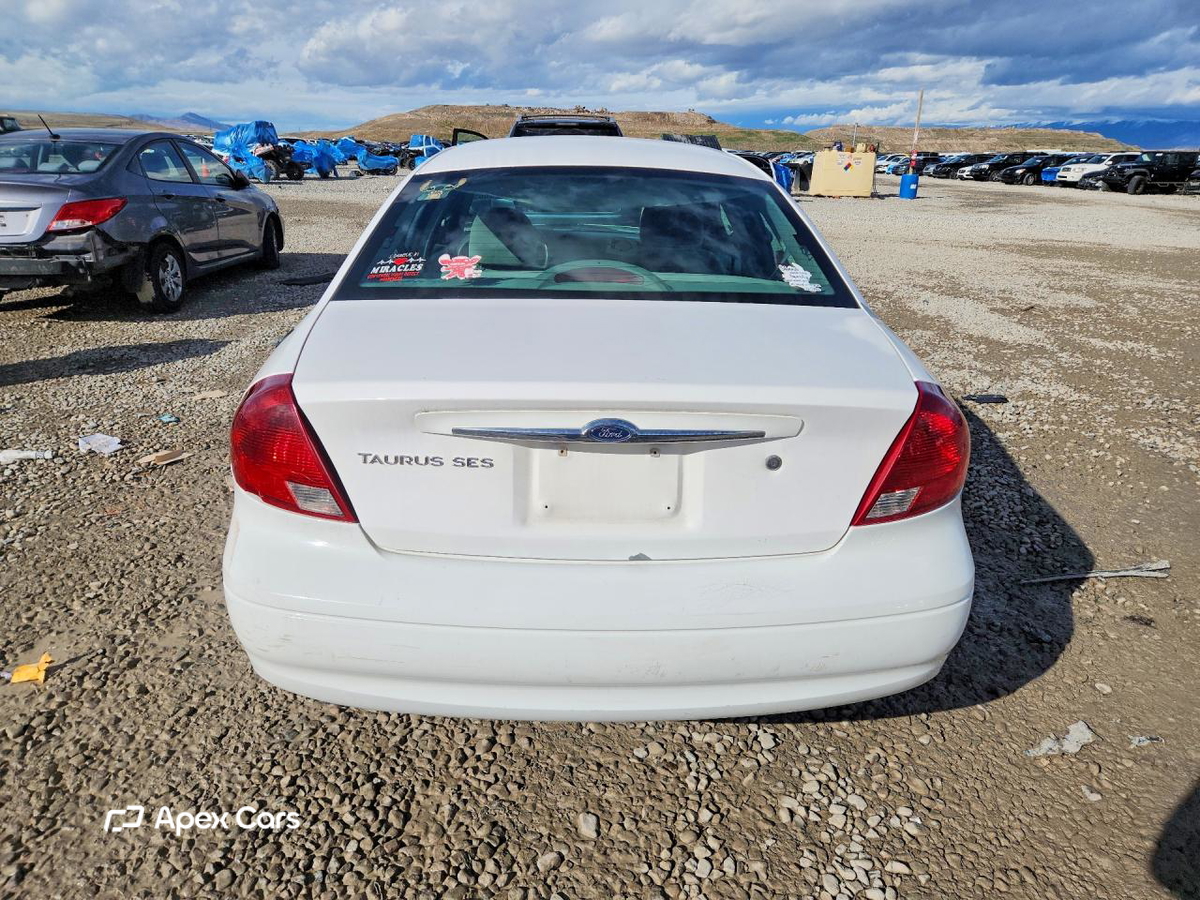 Ford Taurus 2000