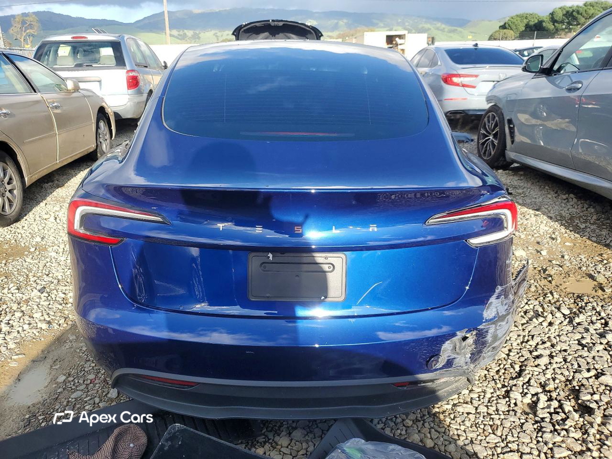 Tesla Model 3 2024