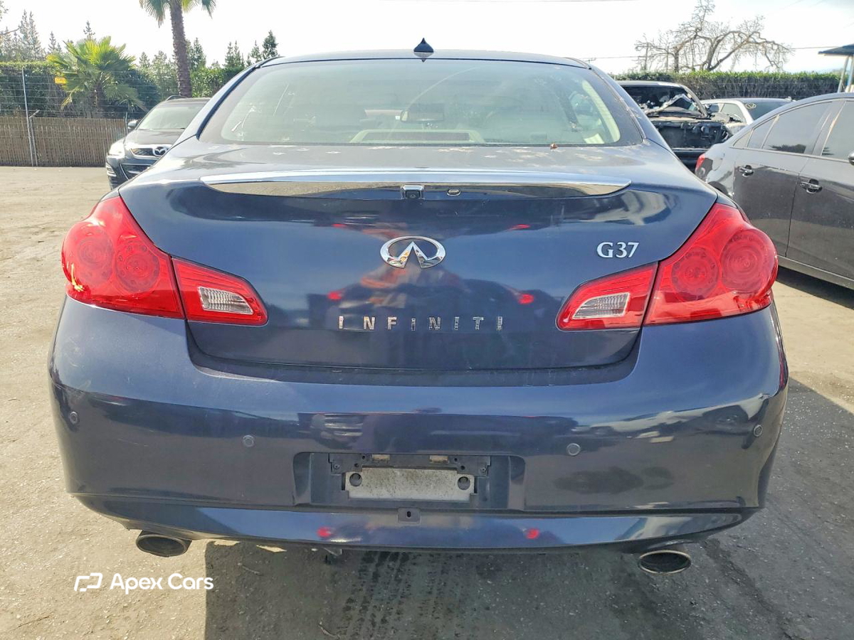 Infiniti G 2010