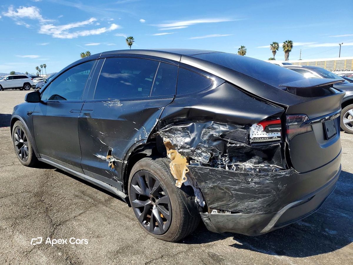Tesla Model X 2024