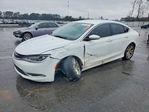 Chrysler 200 2016