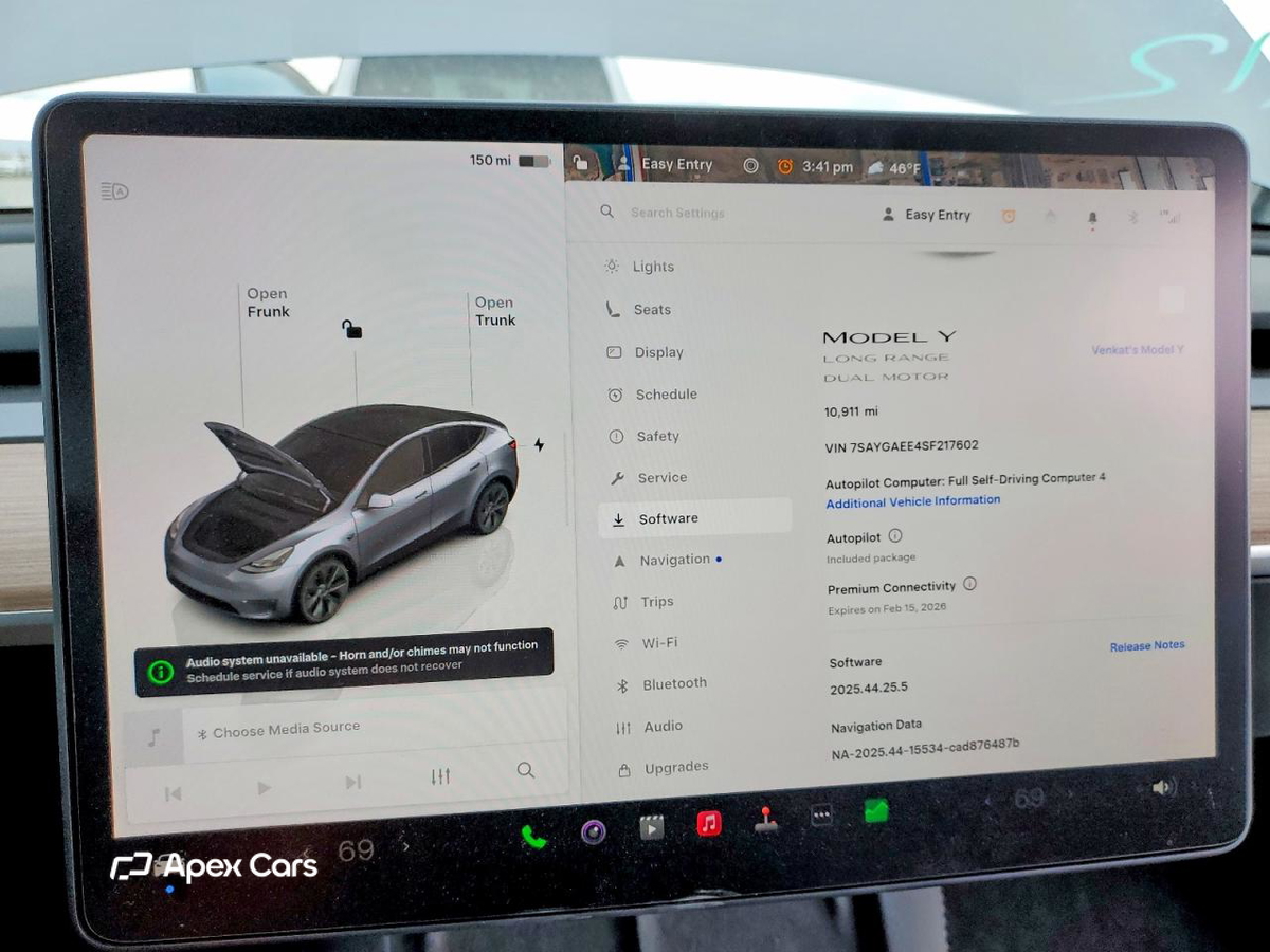 Tesla Model Y 2025