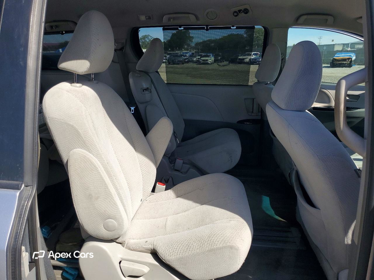 Toyota Sienna 2012