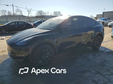 Tesla Model Y 2023 - Image 1 of 14