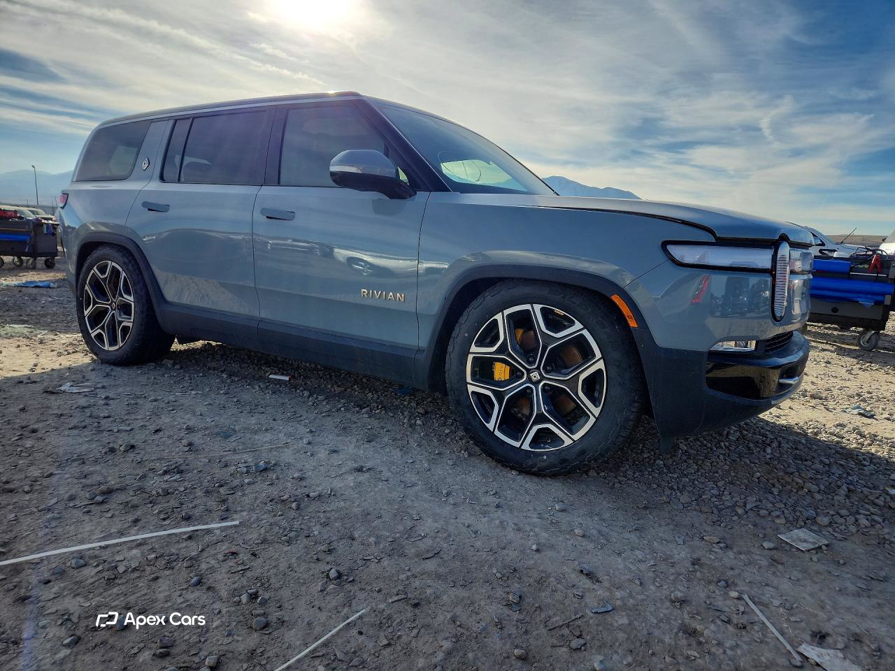 Rivian R1S 2022