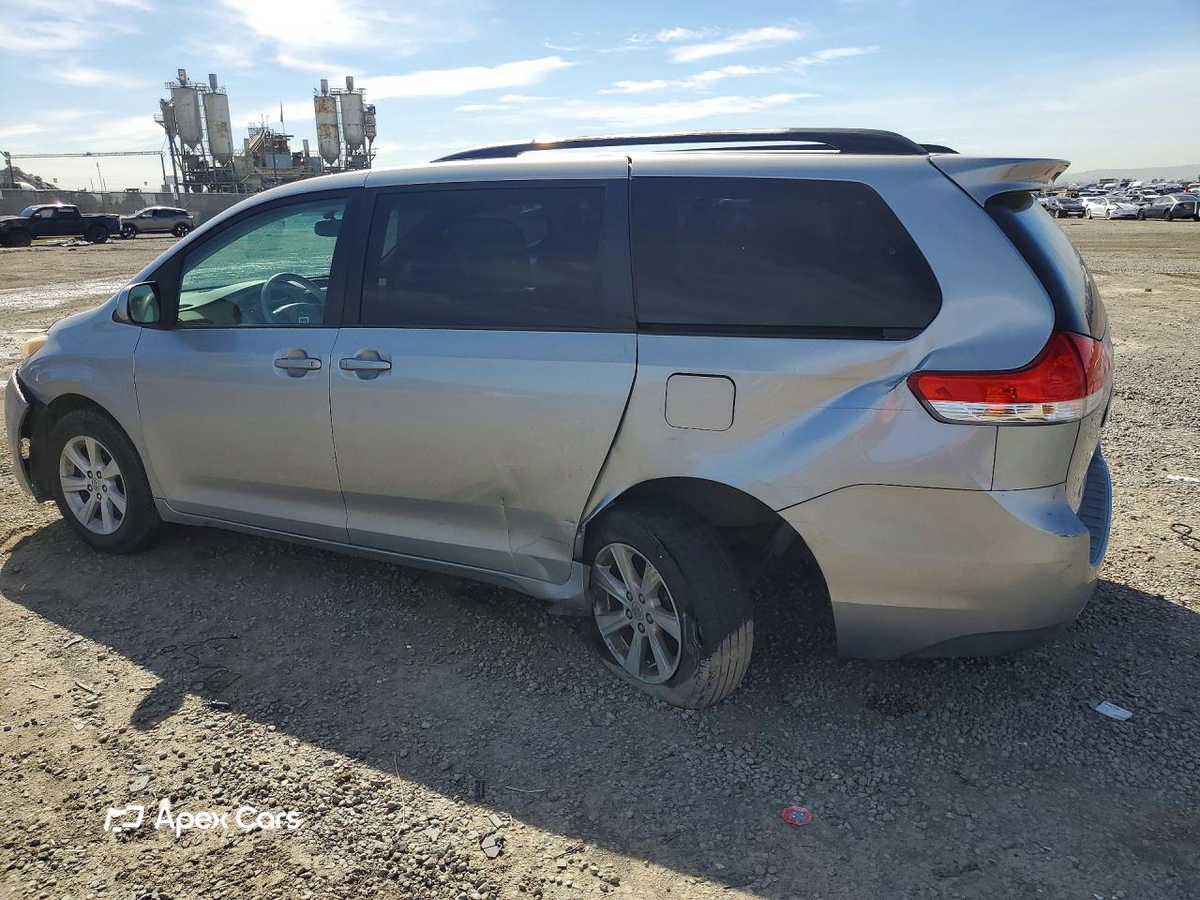Toyota Sienna 2012