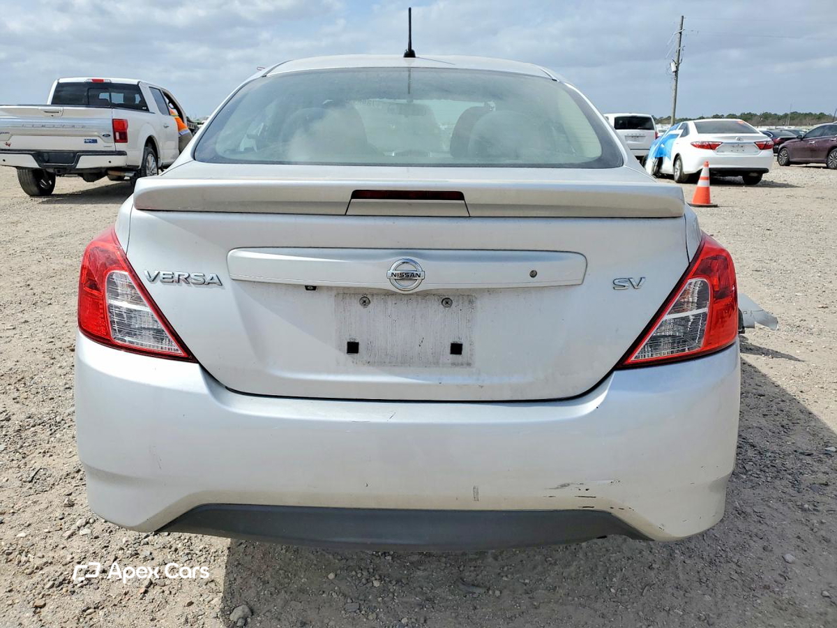 Nissan Versa 2019