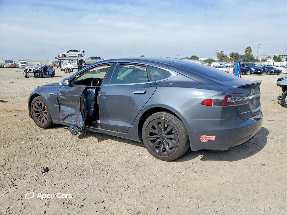 Tesla Model S 2018