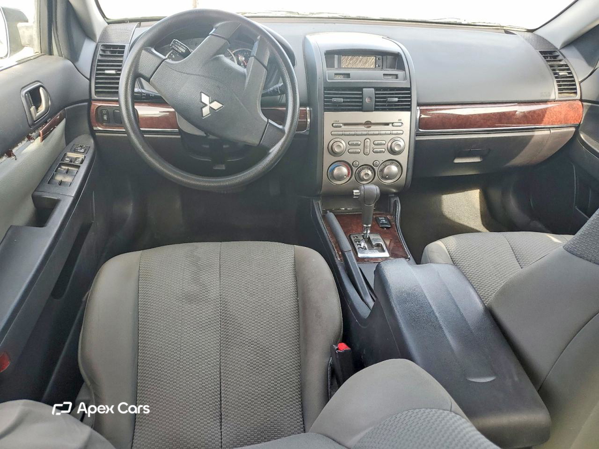 Mitsubishi Galant 2009