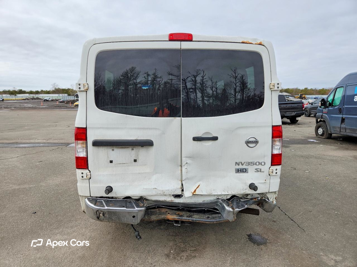 Nissan NV 2016