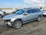 Volvo XC70 2010