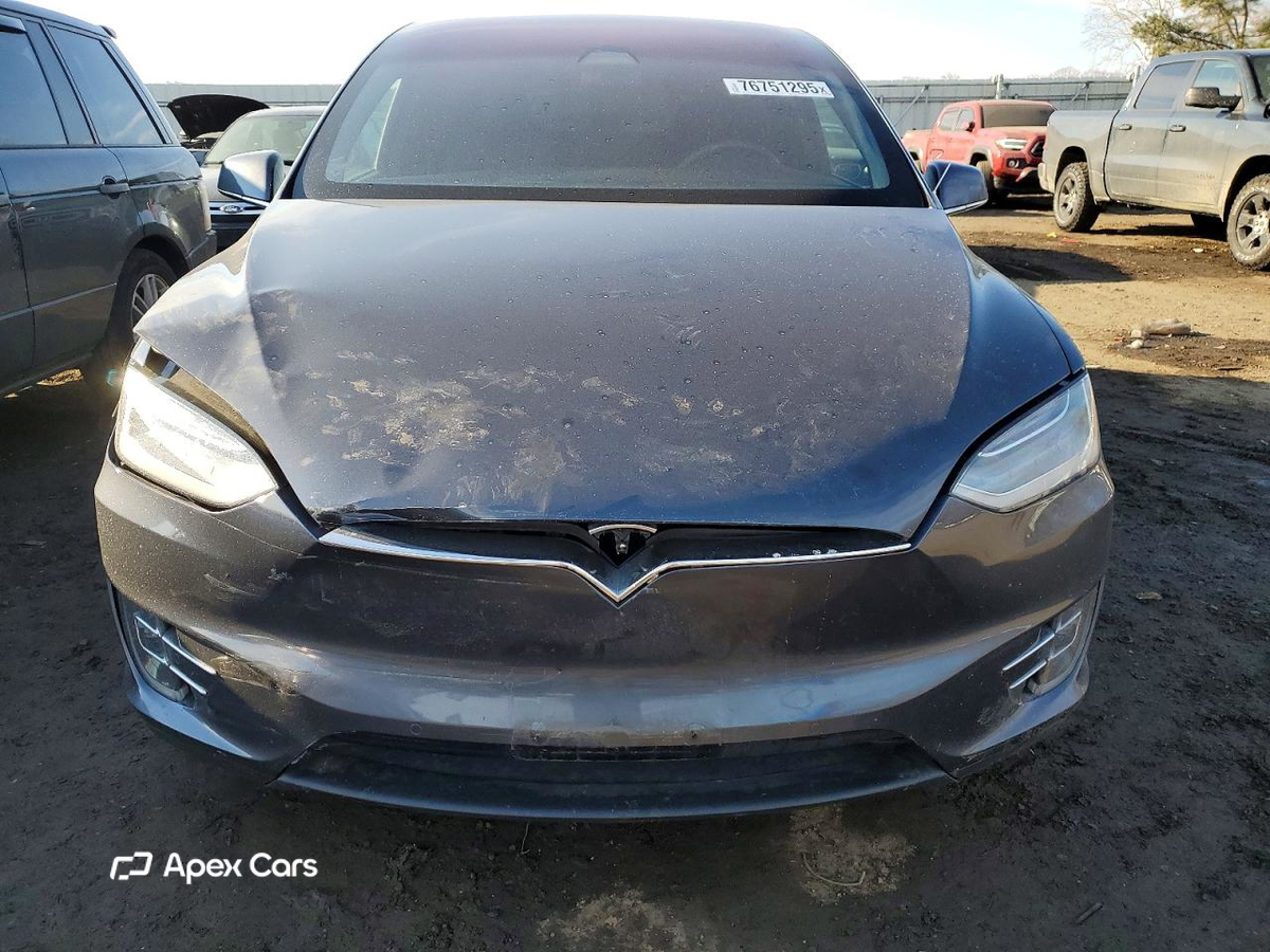 Tesla Model X 2020