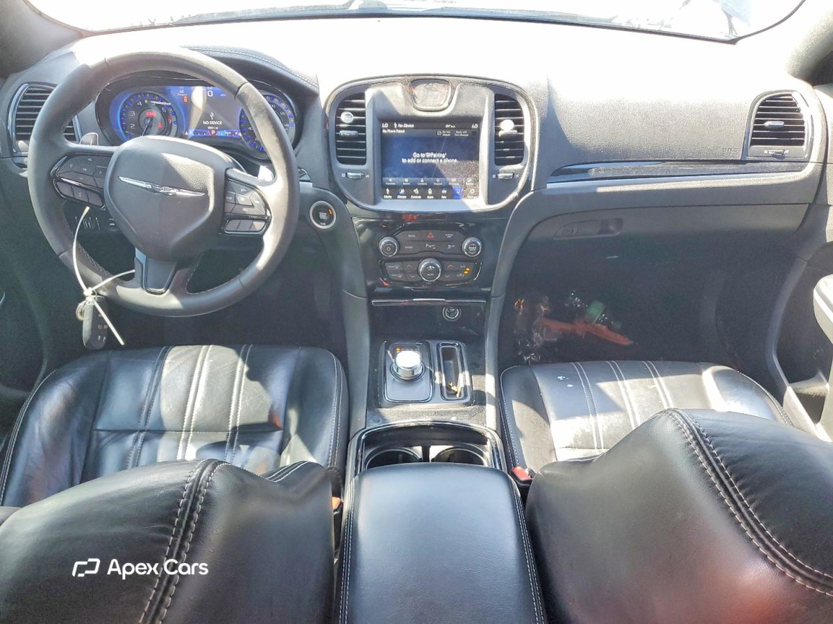 Chrysler 300 2023