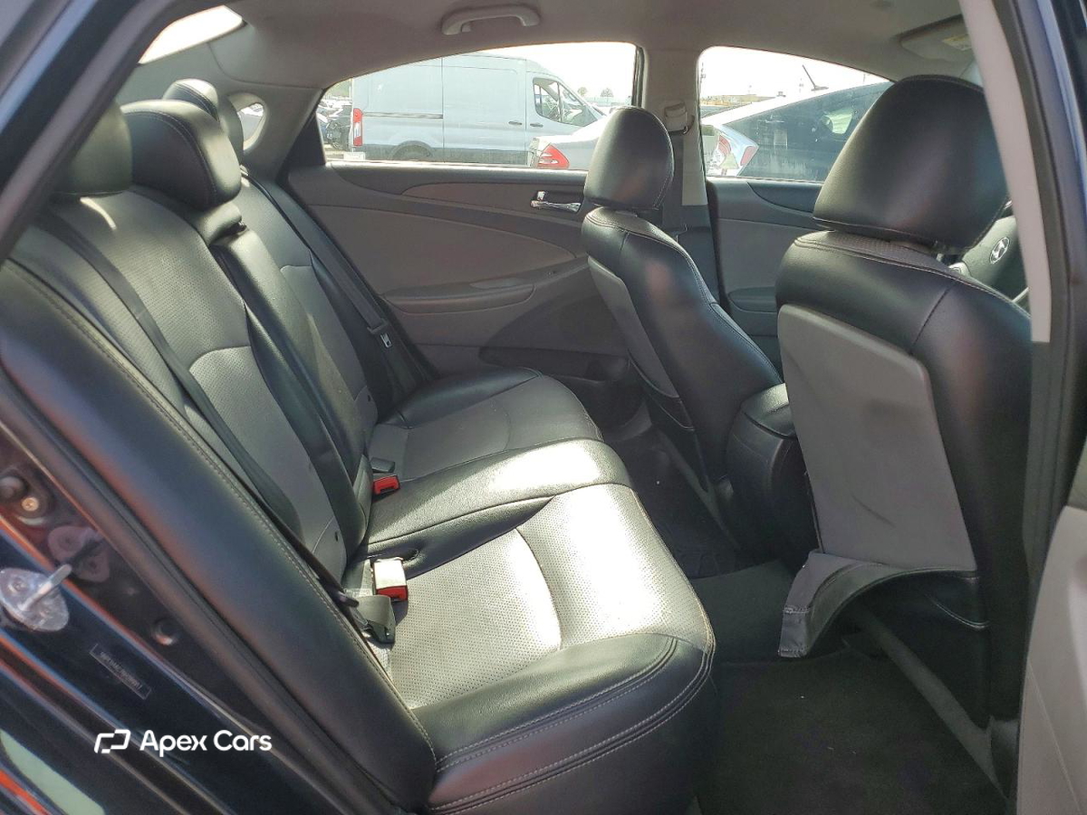 Hyundai Sonata 2011