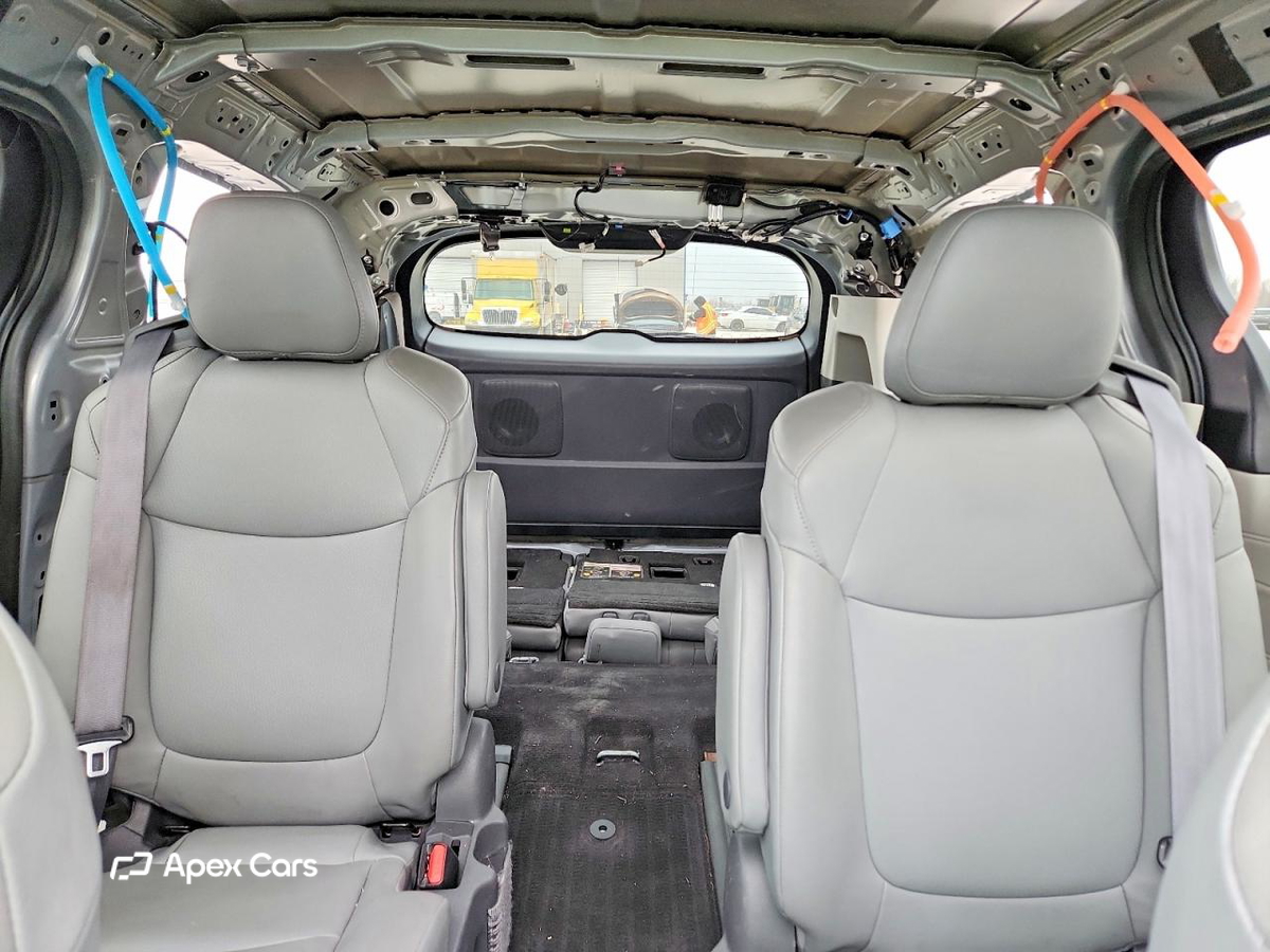 Toyota Sienna 2021