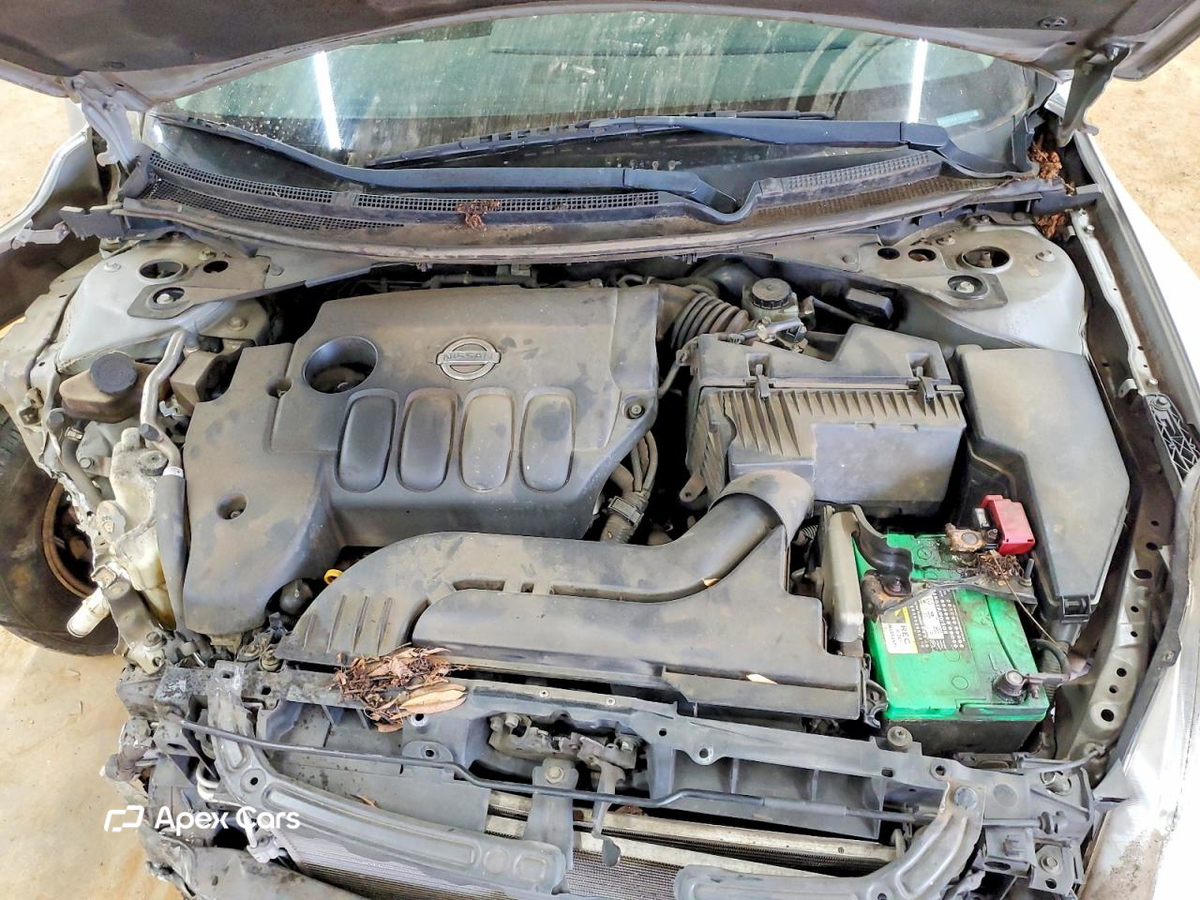 Nissan Altima 2010
