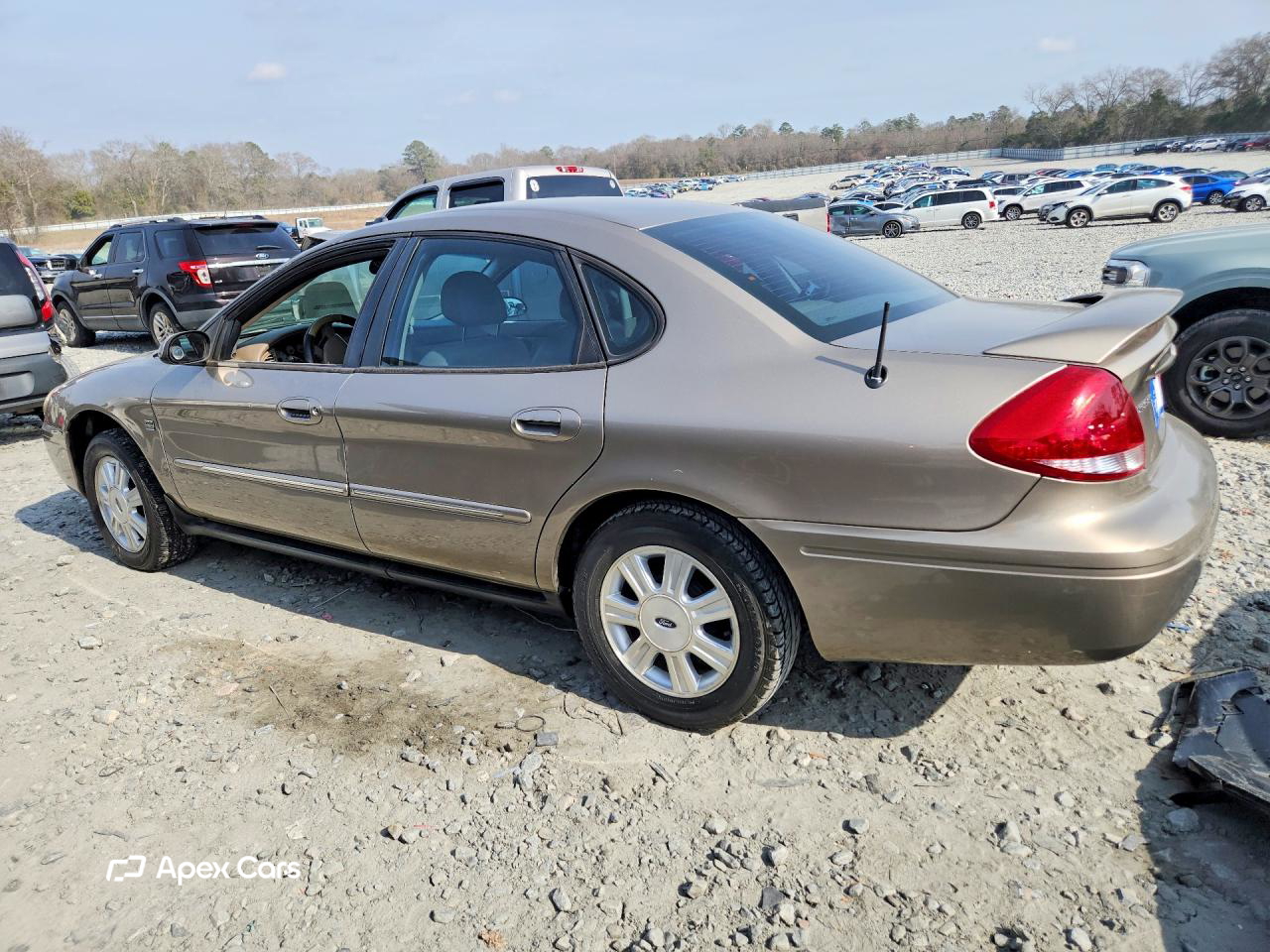 Ford Taurus 2004