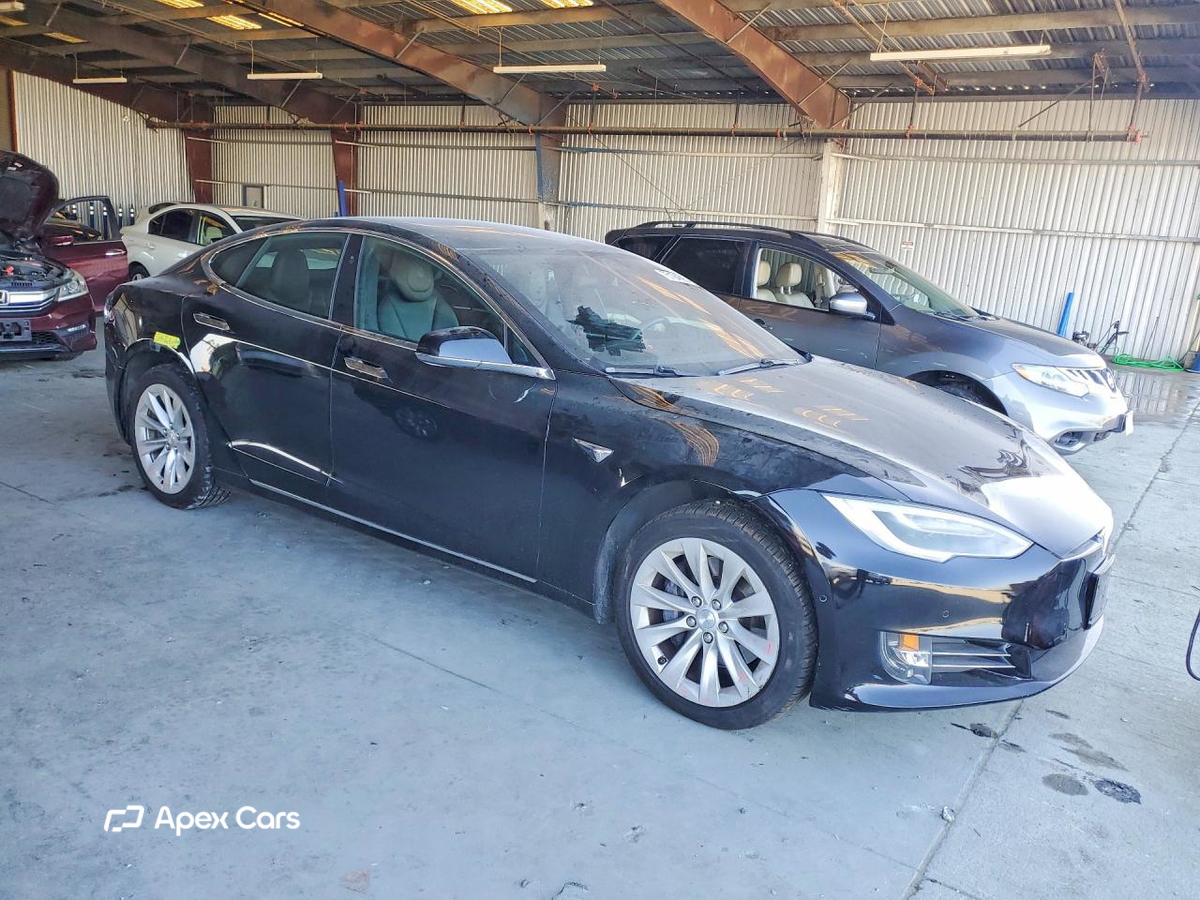 Tesla Model S 2018