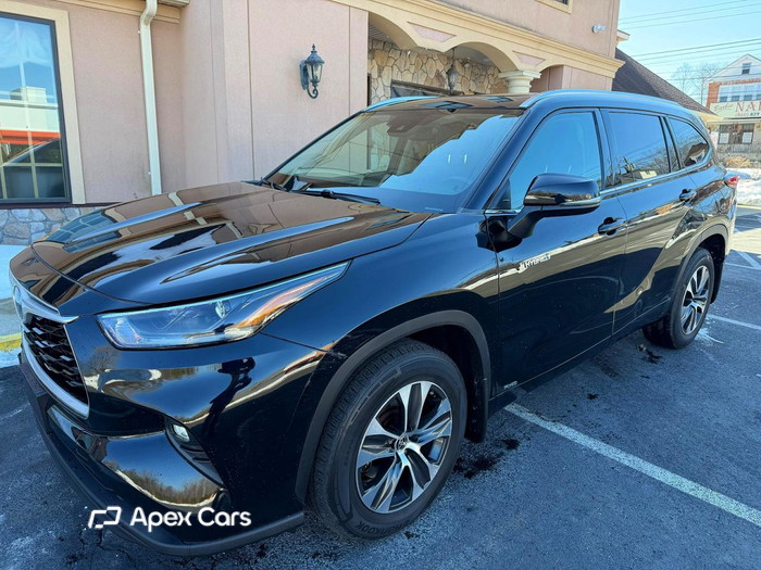 2021 Toyota Highlander - Image 1 of 13