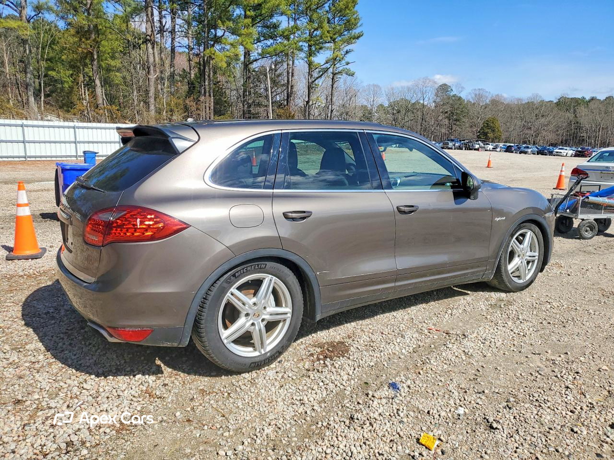 Porsche Cayenne 2012