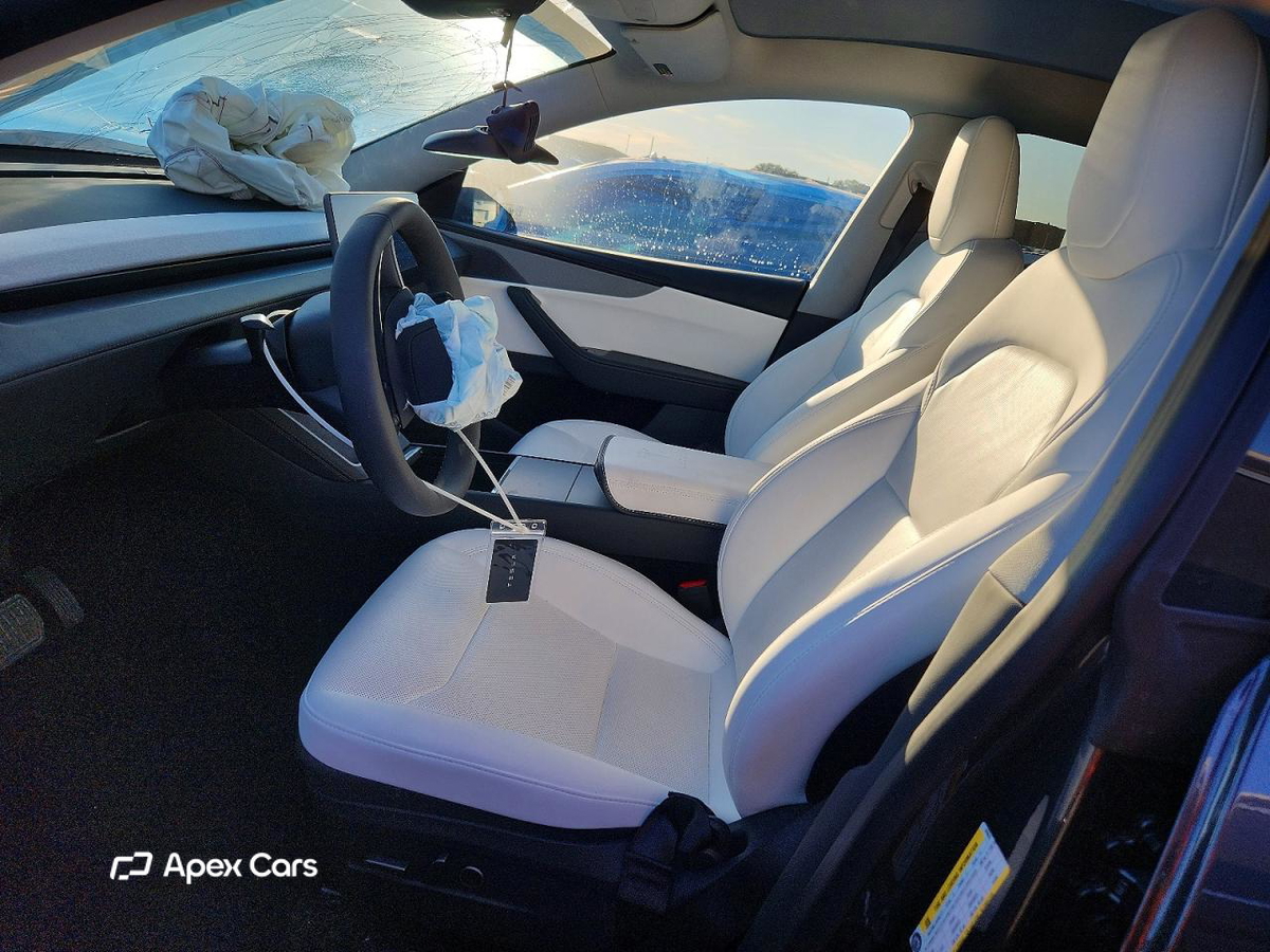 Tesla Model Y 2026