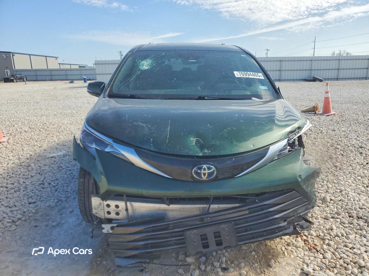 Toyota Sienna 2021